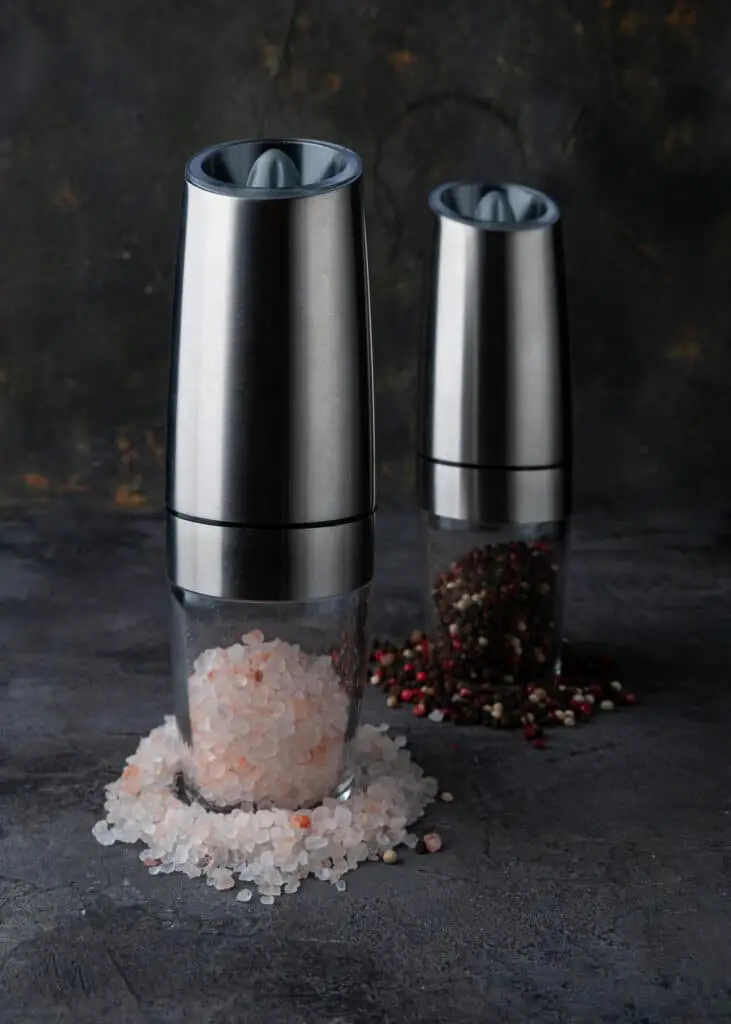 battery operated salt and pepper mills