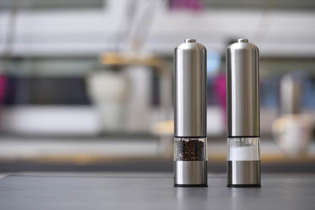 battery operated salt and pepper mills