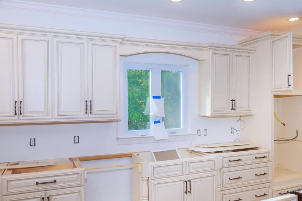 Best White Paint for Kitchen Cabinets