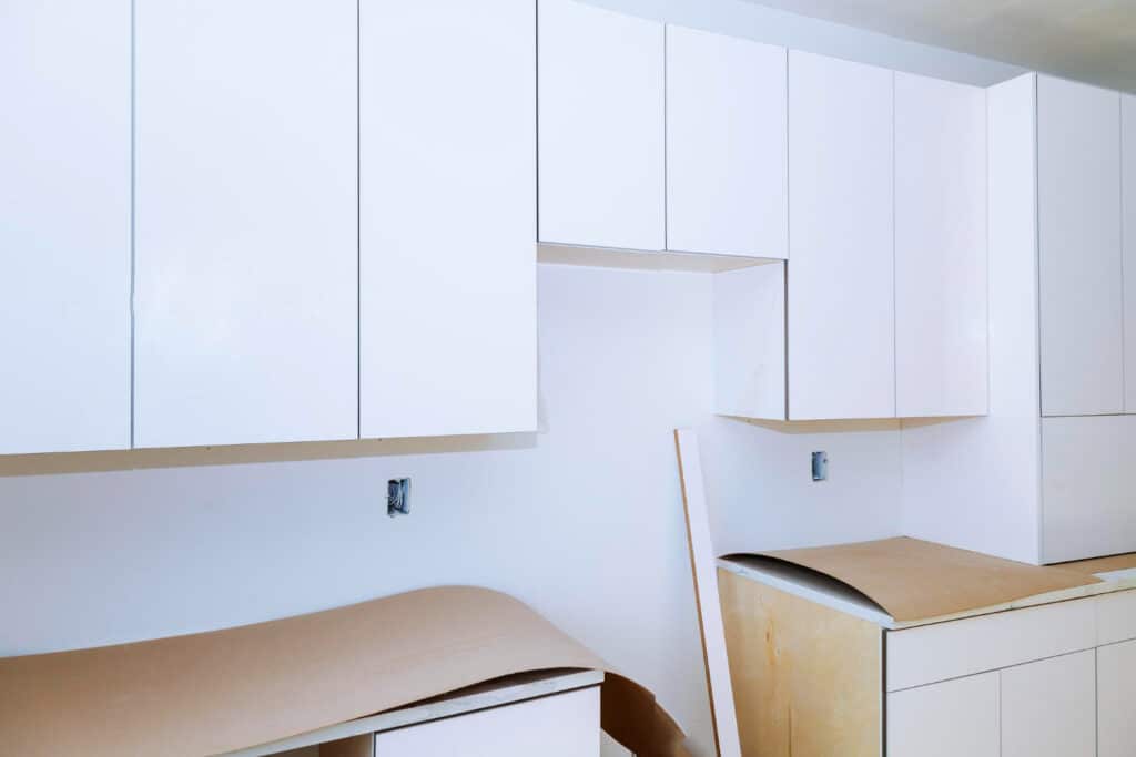 Best White Paint for Kitchen Cabinets